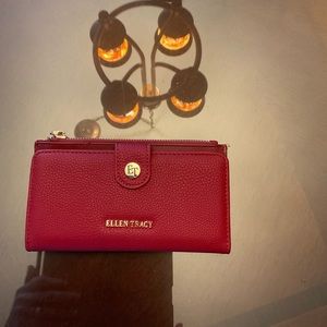 Ellen Tracy Wallet!!